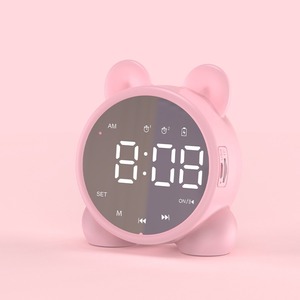 Newest <strong>Multi</strong> <strong>Function</strong> Retro P1 Wireless Speaker Hi-fi Sound Noise Canceling Wireless Speaker with Alarm <strong>Clock</strong> and Calendar - Product Image 2