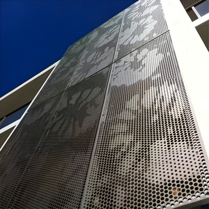 Panneau de façade en aluminium perforé moderne, revêtement mural personnalisé, épaisseur sur mesure pour l'extérieur des bâtiments commerciaux - Product Image 1