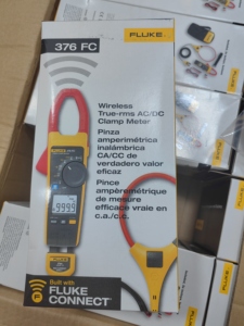 <span class=keywords><strong>Pinza</strong></span> Amperimétrica <span class=keywords><strong>Fluke</strong></span> <span class=keywords><strong>376</strong></span> <span class=keywords><strong>FC</strong></span> True-RMS para Corriente CA/CC, 600-1000 V, Precisión de 0.1, Clase 6000 Hz Máx. Rango de Frecuencia Amarillo 1000A - Product Image 5
