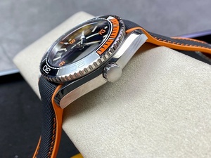 Reloj de buceo mecánico de calidad 5A, 43.5 mm con puntero, caja de acero inoxidable resistente al agua, correa de 22 mm hecha de caucho. - Product Image 3