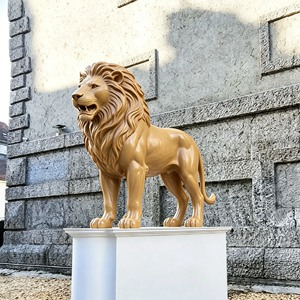 Sculpture de lion réaliste et détaillée en fibre de verre et résine pour parc d'attractions, zone à thème zoologique et musée d'histoire naturelle - Product Image 1