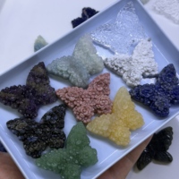 Figurines en pierre brute de cristal naturel en forme de fleur et de papillon, en gros, pour la lithothérapie, la décoration intérieure, la fabrication de bijoux et comme cadeau spirituel
