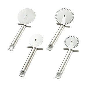 Roues à pizza en acier inoxydable de la série classique Silver, ustensiles de cuisine professionnels pour couper les pizzas, les tartes et les croûtes - Product Image 3