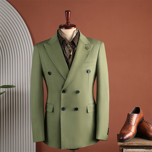 Ensemble de <span class=keywords><strong>costume</strong></span> 2 pièces vert croisé pour <span class=keywords><strong>homme</strong></span>, style italien, blazer col en V et <span class=keywords><strong>pantalon</strong></span> en tissu peigné infroissable, idéal pour les galas et les tapis rouges - Product Image 3