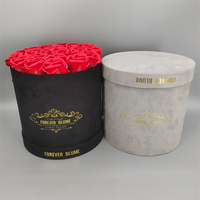 Boîtes d'emballage rondes personnalisées de roses éternelles de haute qualité avec laminage mat et gaufrage en feuille d'or