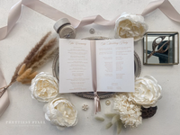 Programmes et invitations de mariage – Cartes de menu de cérémonie en papier plié fait main avec monogramme doré et impression UV – Personnalisables pour les amoureux