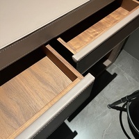 Table d'entrée en bois moderne de luxe de designer italien table console en cuir pour la maison