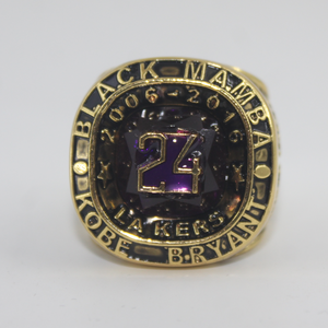 Bague de championnat des <span class=keywords><strong>Lakers</strong></span> de Los Angeles personnalisable en gros, années 1996 à 2006, n° Bague commémorative de <span class=keywords><strong>Kobe</strong></span> <span class=keywords><strong>Bryant</strong></span>, <span class=keywords><strong>24</strong></span>, tendance - Product Image 3