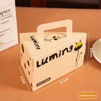 Boîte à gâteau triangulaire personnalisée de qualité alimentaire, boîte d'emballage portable pour pâtisserie avec poignée pour desserts, mousse, tranches et sandwichs