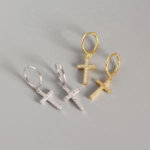 YHE0111 nouvelle mode femmes garçon <span class=keywords><strong>Costume</strong></span> bijoux boucles d'oreilles goutte croix forme Vintage pavé CZ croix couleur or femmes croix boucles d'oreilles - Product Image 2
