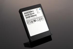 Disco Rígido Original da Marca MZ7L3240HCHQ-00A07 PM893 240GB 6Gb/s 2.5" 7mm SSD Disco de Estado Sólido PM883 240g Mz7l3240hchq - Product Image 3