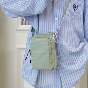 Bolsa de Agua Cuadrada Pequeña, Estilo Coreano, Informal, Combinable con Todo, de Nailon, de Alta Gama, Moderna, Tipo Bandolera - Product Image 3