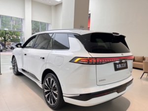 Dongfeng Yipai 008 2026, Edición Familiar, Vehículo Eléctrico Puro, 82.28kWh - Distancia entre Ejes de 3025mm, Interior Familiar Espacioso, Batería LFP Segura - Product Image 6