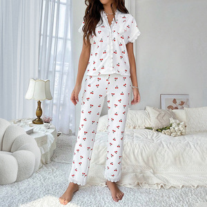 Pijama Elegante para Mujer con Estampado de Cerezas y Cintura Elástica Ropa de Dormir Cómoda y Transpirable - Product Image 3