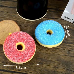Juguete Antiestrés - Juguete de Pastel de PU Realista - Llavero de Rebote Lento con Modelos Suaves de Pan y Donuts para Niños - Product Image 5