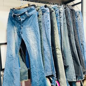 Jeans Vintage Baratos de Alta Calidad, Jeans Desgastados al por Mayor con Salpicaduras de Tinta, Pantalones Rectos y Acampanados de Estilo Urbano - Product Image 3