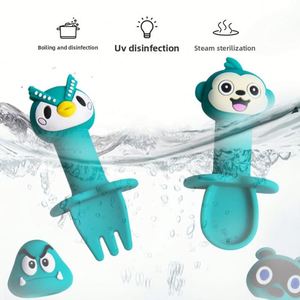 Cuchara de silicona para bebés, cuchara suave de dibujos animados para niños, tenedor corto, juego de alimentación para bebés, para entrenamiento de alimentación complementaria, en stock - Product Image 4