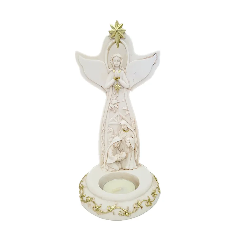 거룩한 가족 촛대 세례식 기념품을 가진 상아빛 수지 천사