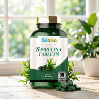 Poudre de spiruline de qualité alimentaire à marque privée OEM, comprimés de spiruline à base de plantes avec vitamines pour la vie quotidienne