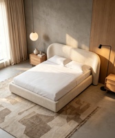 Lit rembourré en tissu de lin courbé de style Wabi-Sabi avec design durable et écologique, tête de lit large, taille Queen ou King
