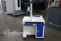 Marqueur laser optique volant pour le marquage en ligne à grande vitesse sur les tuyaux, les fils et les produits continus, sans arrêt requis