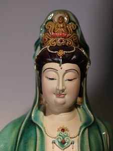 Escultura de Cerámica Shiwan, Guanyin <span class=keywords><strong>Cixin</strong></span> Cloud Feng Zhiwei, Edición Limitada China, 288 Piezas - Product Image 2