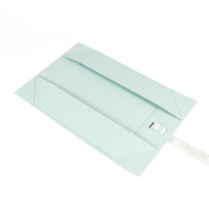 กล่องของขวัญพับได้ Crown Win Rigid Cardboard ขนาด 48 ซม. พร้อมโลโก้ Im กล่องบรรจุภัณฑ์วิกผมลูกฟูกสีขาว กล่องพับพร้อมริบบิ้น กล่องกระดาษ - Product Image 5