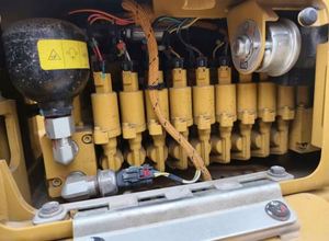 Mini-excavatrice Caterpillar 301.7 d'occasion du Japon, 1,7 tonne, moteur contrôlé par PLC, pompe hydraulique, boîte de vitesses, engrenages d'origine, en vente - Product Image 5