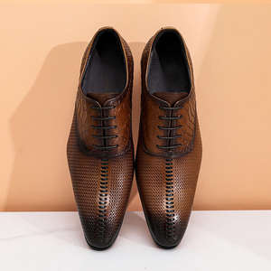 Zapatos de Cuero Estilo Oxford Hechos a Mano para Hombre - Elegantes y Transpirables, Ideales para Bodas, Fiestas y Oficina Casual - Product Image 3