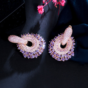 Nuevos Pendientes Colgantes de Lujo con Pavé de Circonitas Cúbicas en Morado y Rosa para Mujer, Accesorio de Joyería para Fiestas y Bodas - Product Image 5