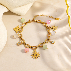 สร้อยข้อมือสแตนเลสประดับลูกปัดหลากสี จี้รูปใบโคลเวอร์สี่แฉก ชุบทอง 18k เครื่องประดับสำหรับสไตล์ฤดูใบไม้ผลิและฤดูร้อน - Product Image 3