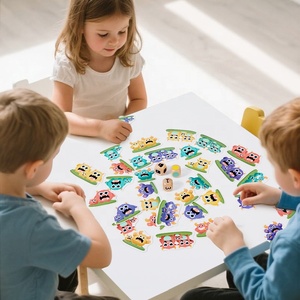 Juego de Mesa Familiar Monster Hunt con Aprendizaje Preescolar, 36 Cartas de Monstruos y Dados de Madera para Niños y Niñas - Product Image 3