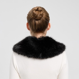 Sciarpa/Stola in Pelliccia Sintetica Nera da <span class=keywords><strong>Donna</strong></span>, Elegante per Eventi Serali, Avvolgente e Morbida per Matrimoni Invernali e Uso Quotidiano - Product Image 2