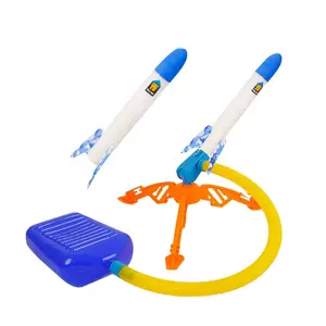 Bemay Toy Rocket Launcher per bambini razzi in schiuma colorata e robusto supporto di lancio con Pad di lancio del piede giocattoli all'aperto
