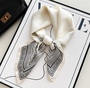 Foulard carré patchwork Paisley noir style bandana en fausse <span class=keywords><strong>soie</strong></span> 70x70, foulard de luxe pour la tête et le cou avec imprimé chaîne, sensation <span class=keywords><strong>soie</strong></span>, OEM/ODM - Product Image 5