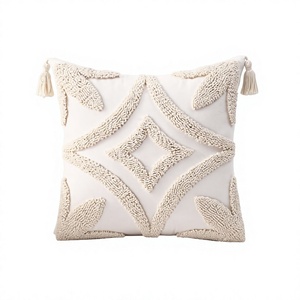 Housse de coussin carrée en coton brodé, motif vintage, style bohème, avec pompons, lavable en machine, tissée à la main, 400TC, fermeture enveloppe - Product Image 1
