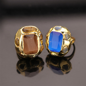 2026 신디자인 고품질 황동 금도금 큰 보석 합성 오팔 반지 (남녀 공용 주얼리) - Product Image 3