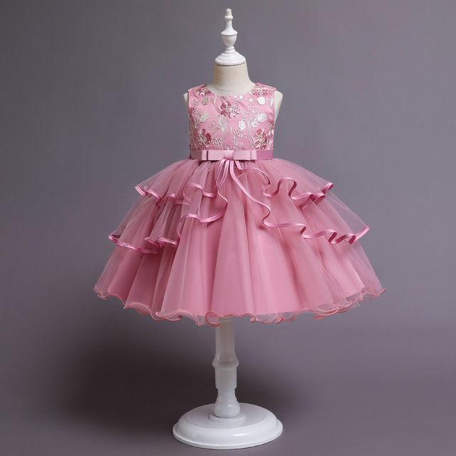 Red Color Princess Dress Summer Dresses for Ladies With Tutu Lace With Fancy Flowers Pattern