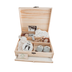 Caja organizadora de memoria de primer año para bebé, de madera de pino Natural, personalizada, artesanal, grande - Product Image 1