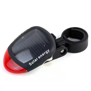 Feu arrière de <span class=keywords><strong>vélo</strong></span> à LED rechargeable à énergie solaire-Feu de sécurité arrière de <span class=keywords><strong>vélo</strong></span> étanche <span class=keywords><strong>pour</strong></span> la conduite de nuit à double alimentation - Product Image 3