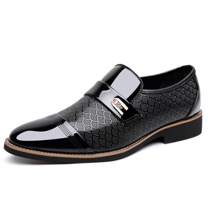 Mocassins pour hommes à bout pointu, couleur unie, respirants, en cuir, à enfiler, avec boucle décorative, pour affaires et mariages - Product Image 5