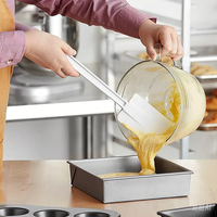 Spatule en silicone avec logo personnalisé avec manche en plastique Grattoirs en caoutchouc durable pour outils de pâtisserie et de pâtisserie