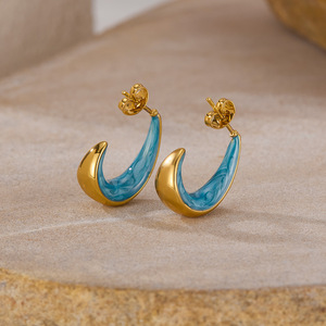 Boucles d'oreilles pendantes tendance pour femme, bijoux raffinés en acier inoxydable plaqué or, motif lune - Product Image 1