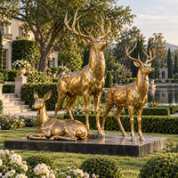 Statue de cerf couché et de femelle cerf debout, taille réelle, en bronze plaqué or, sculpture de cerf en position debout