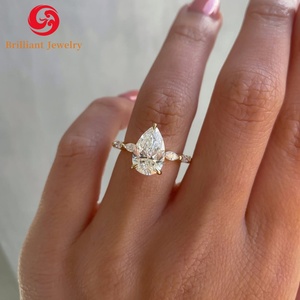 Anillo de Compromiso y Matrimonio de Oro Sólido de 14K y 18K con Moissanita de 7x9mm, 3CT, VVS1, Corte Pera, Precio de Fábrica - Product Image 2