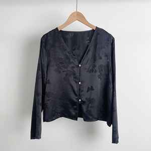 フレンチスタイルのサテン桑シルクジャケット女性用長袖Vネックトップレトロなナショナルスタイルオフィスウェア - Product Image 6