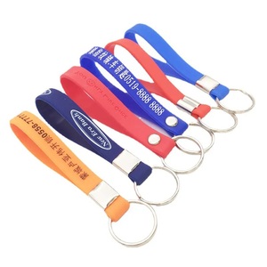 Cá nhân hoá tùy chỉnh thương hiệu logo mềm Silicone Vòng đeo tay dây đeo cổ tay với Keyring cao su ngắn dây buộc Keychain - Product Image 3