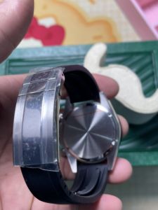 Reloj de Pulsera de Cuarzo de Lujo para Hombre con Elegante Esfera Luminiscente, Correa de Acero Inoxidable de 20 mm de Ancho, Accesorio de Moda Masculino de Alta Calidad - Product Image 4