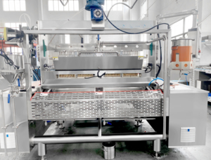 Thương mại nhỏ tự động Jelly kẹo dây chuyền sản xuất Gummy gấu Kẹo mềm Máy làm kẹo máy gửi tiền - Product Image 2