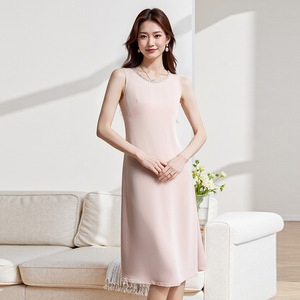 Korean Style Round Neck Sleeveless Dress Black Mid Length Slim Fit Pearl Trim Simple Design For Women - Product Image 2